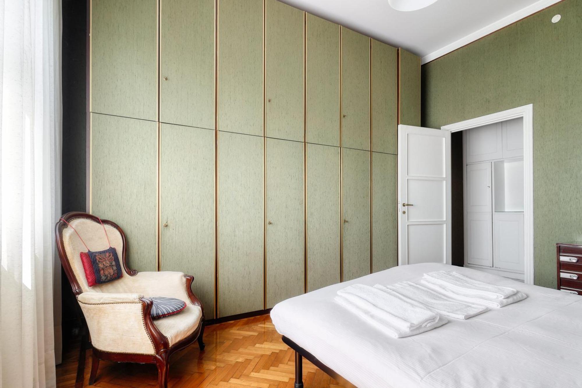 Urban Elegance With A View Viale Tunisia Appartement