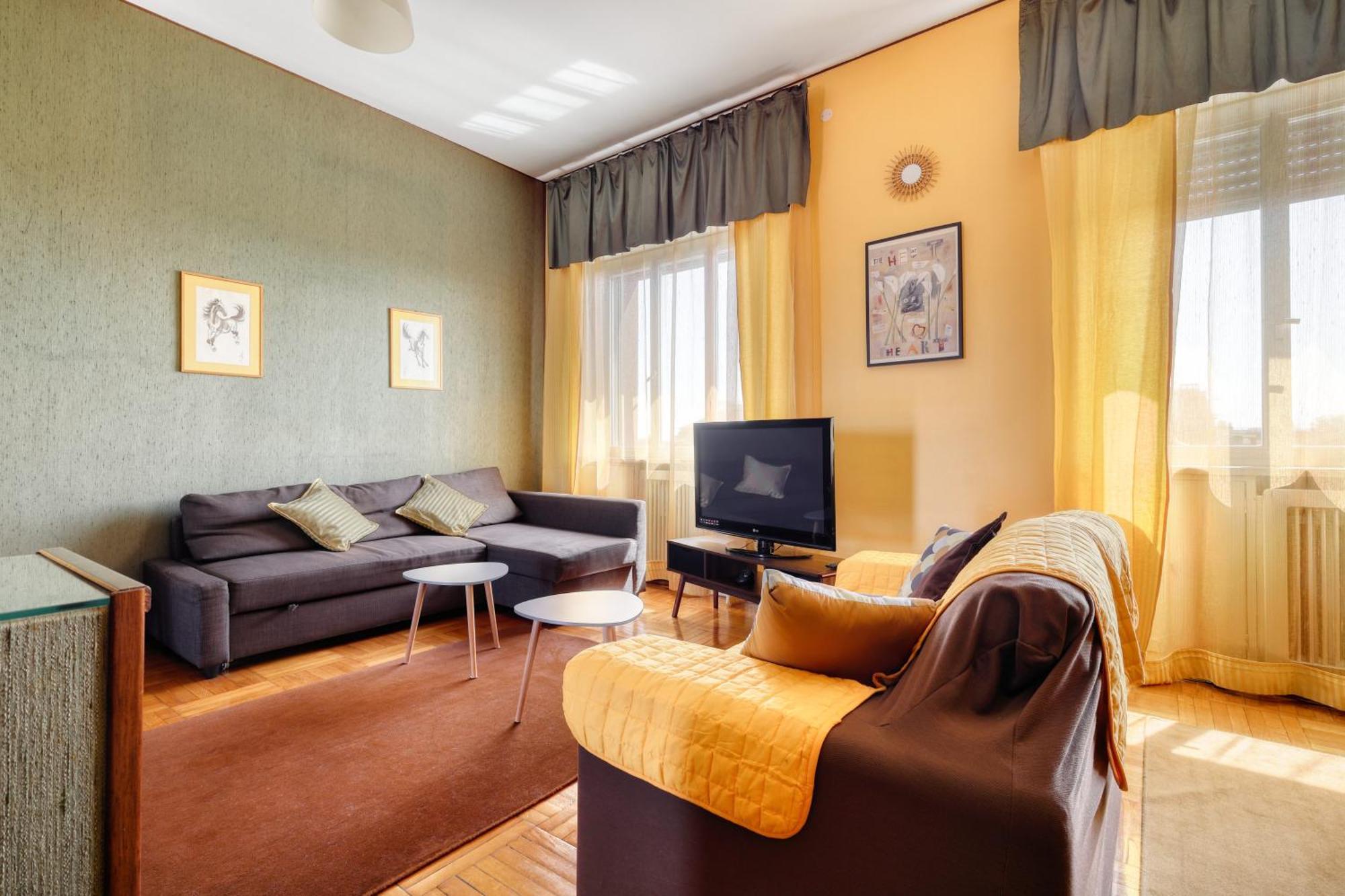 Urban Elegance With A View Viale Tunisia Appartement Milan